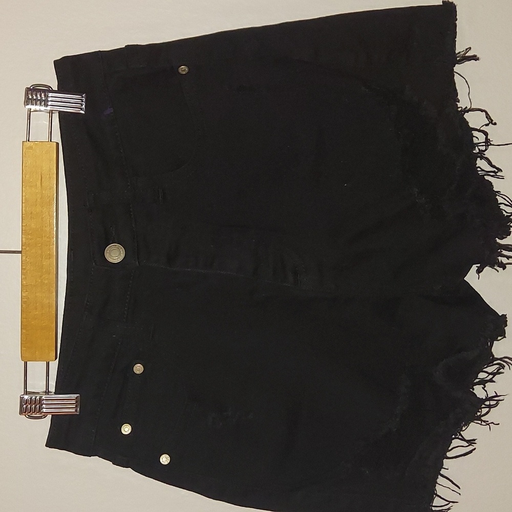 Highrise black denim shorts